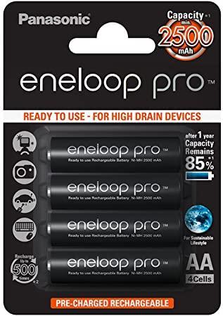 Panasonic eneloop SmartPlus 52055E40 Incarcator pentru 1-4 baterii AA/AAA NI-MH cu 4 indicatoare LED si 10 functii de securitate, Include baterii AA/Mignon, minim 2500 mAh, negru