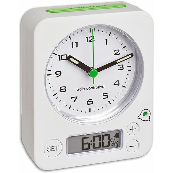 TFA Dostmann 60.1511 Ceas radio cu alarmă combinat cu oră analogică și oră digitală, deosebit de silențios și precis, alb-verde, 9 x 4 x 11,5 cm, plastic
